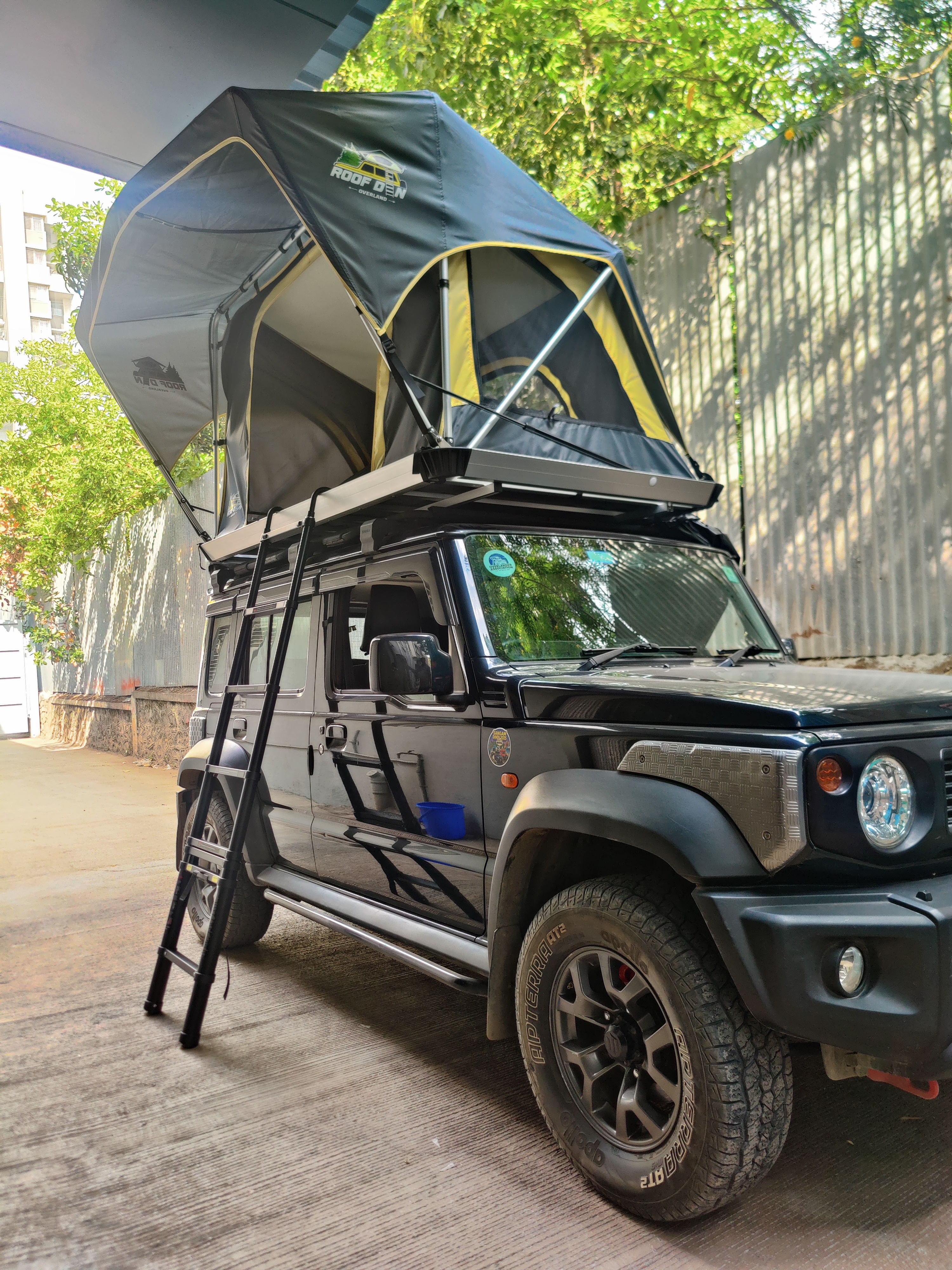 RoofDen Werewolf32 Ultralight Roof Top Tent – 2 Person