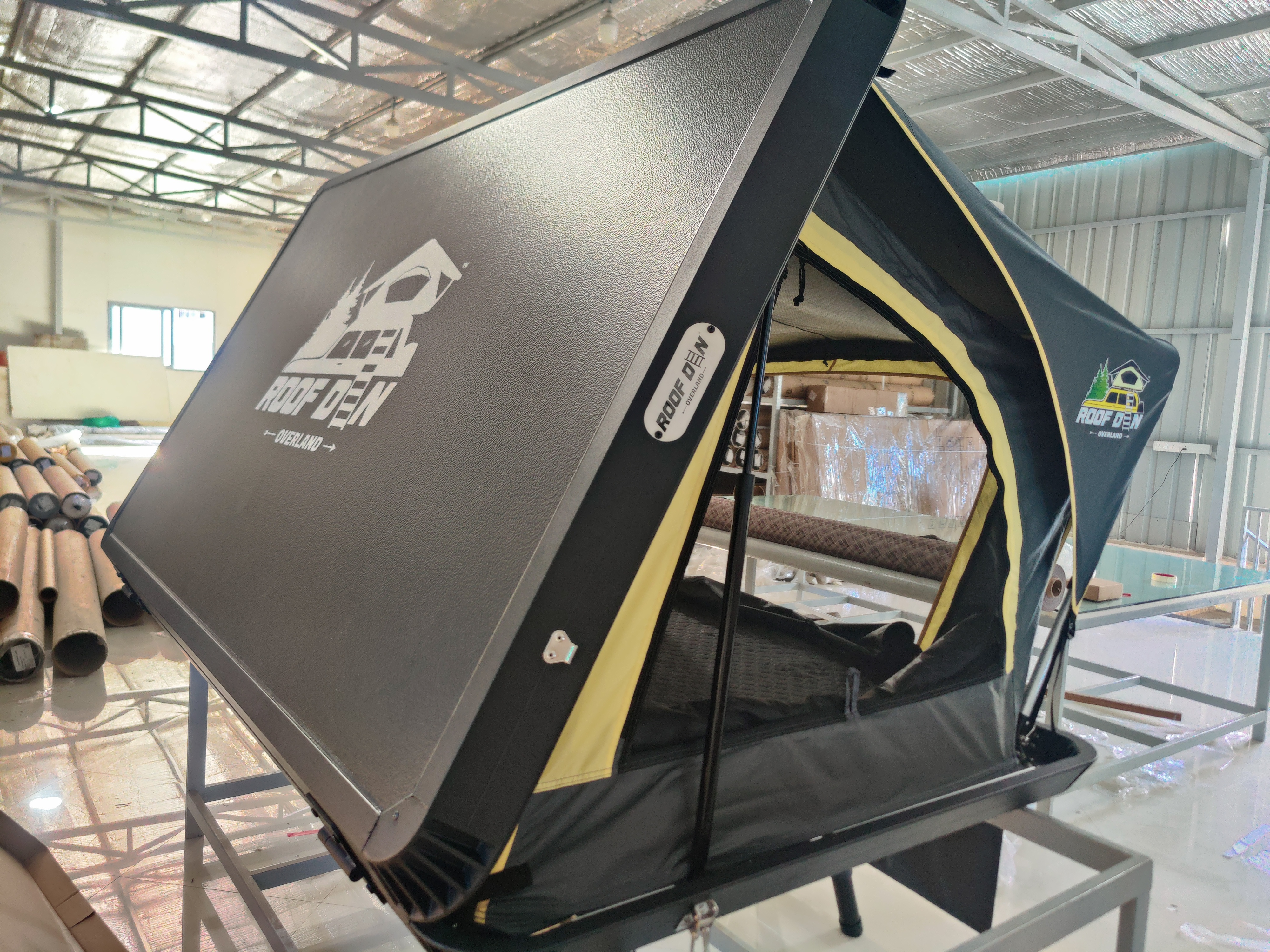 RoofDen Batcave50 Aluminum Hardshell Roof Top Tent